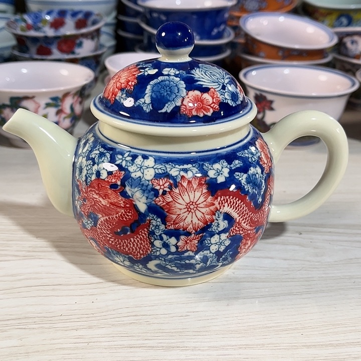 瓷片景德镇陶瓷茶壶。黄。