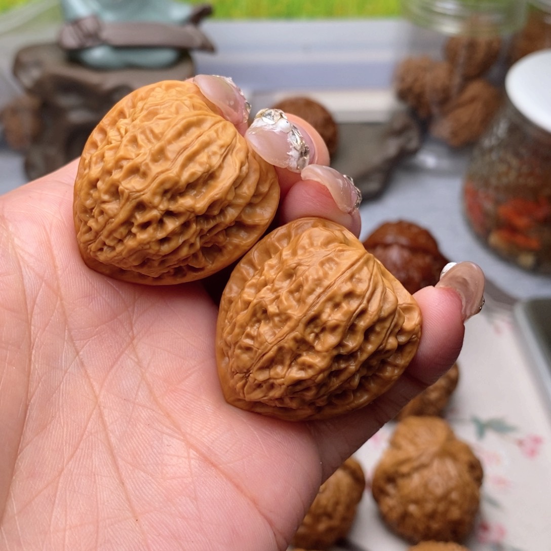 【闪购商品】文玩核桃把件金牛