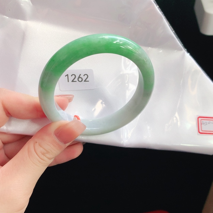 翡翠手镯未镶嵌天然翡翠手镯01