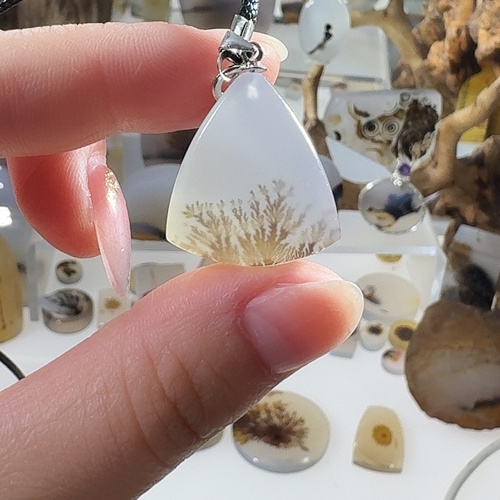 玛瑙/玉髓未镶嵌珠宝半成品