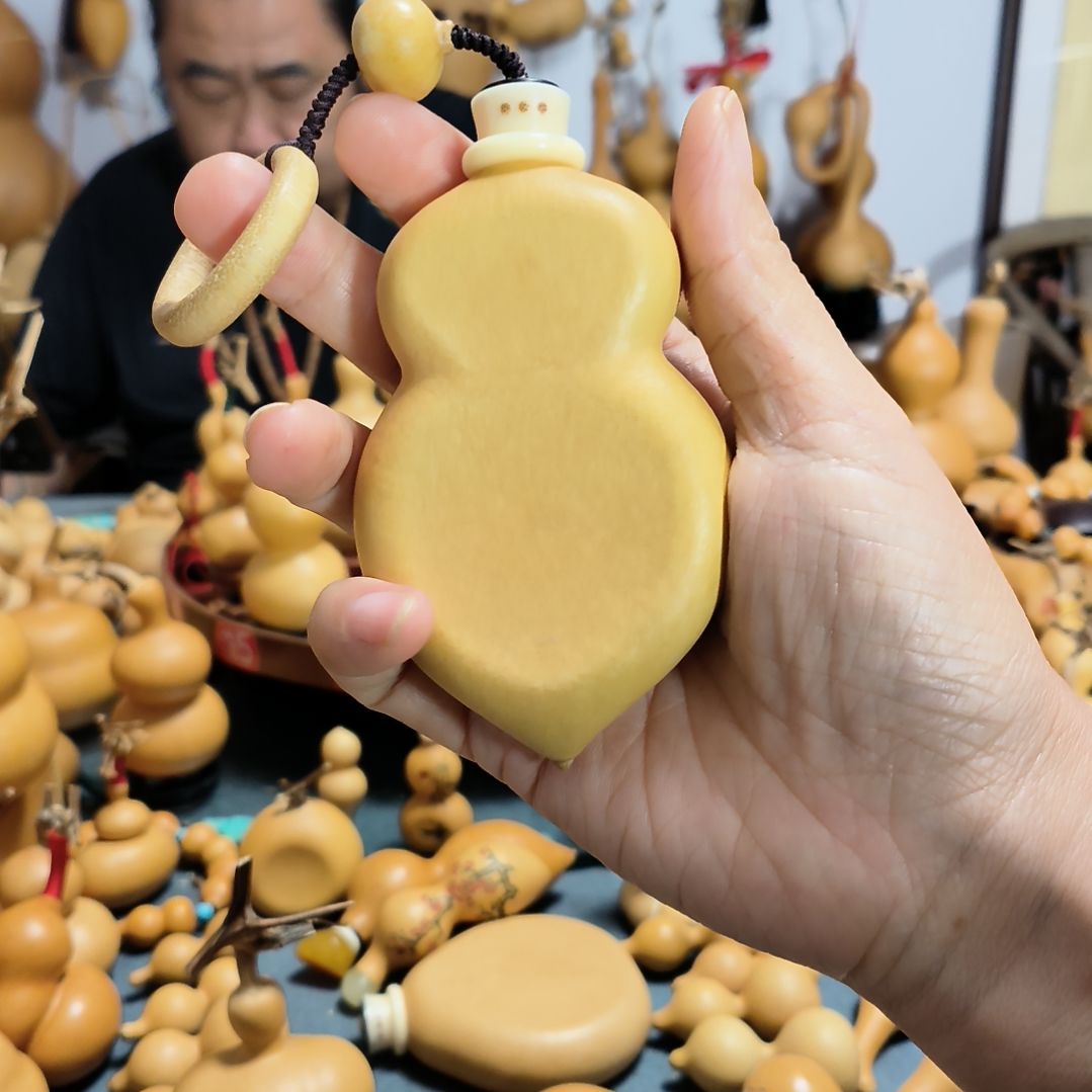 小***荣葫芦福禄双全手把件