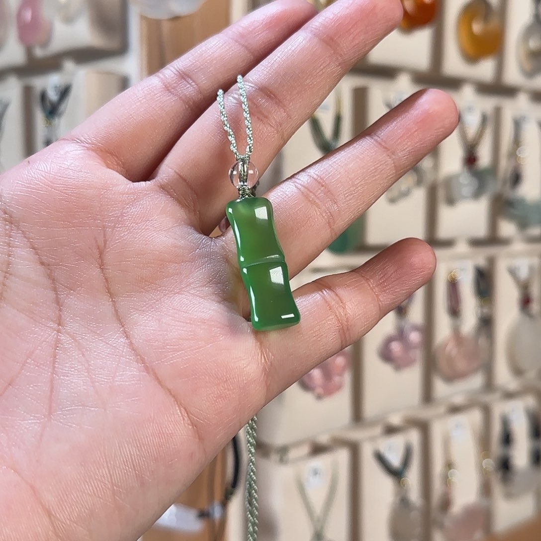 小***。玛瑙/玉髓未镶嵌颈饰