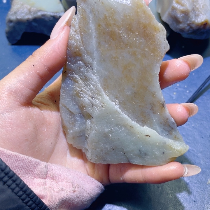 和田玉未镶嵌珠宝半成品