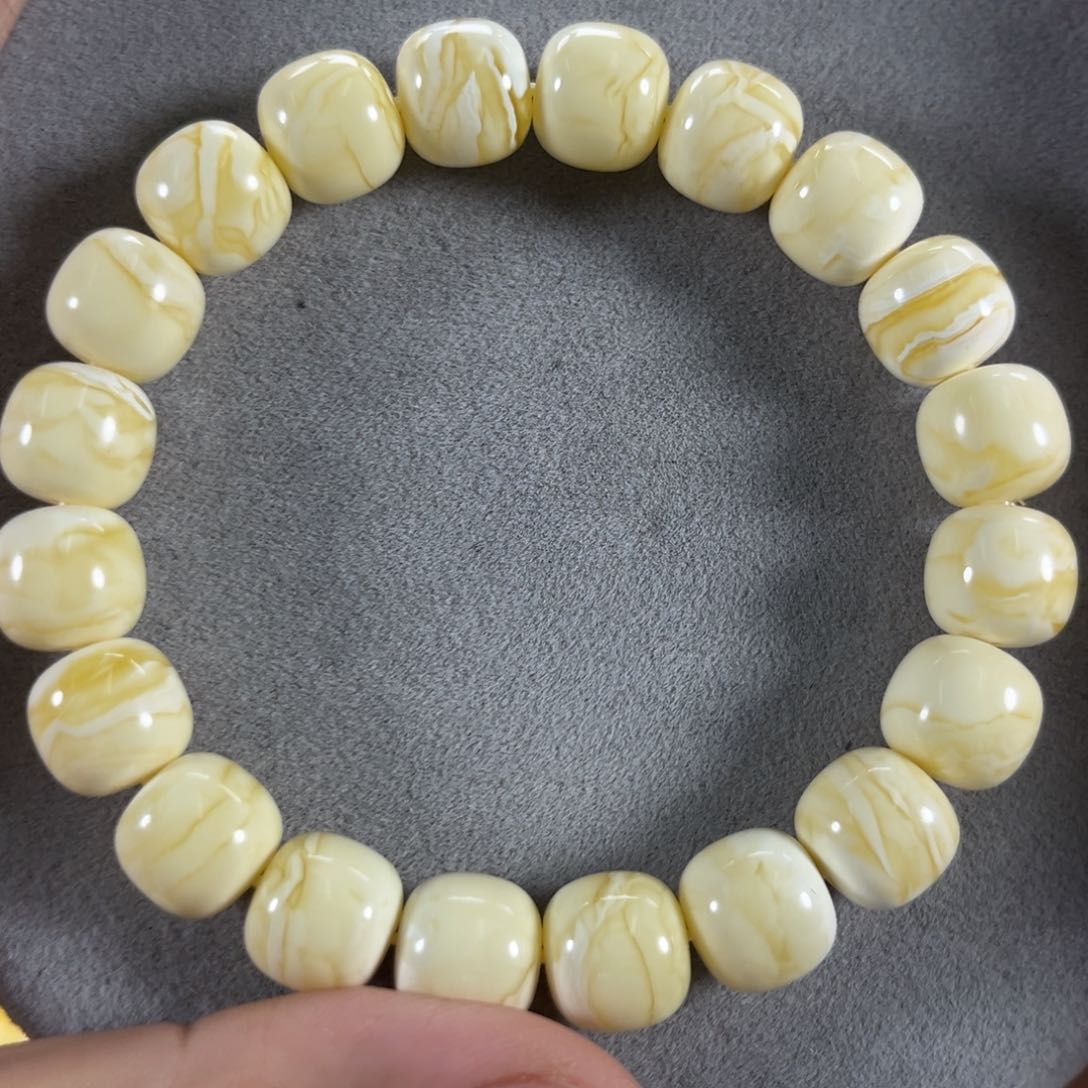 蜜蜡手链未镶嵌小*?俄料同料瓷白虎皮纹