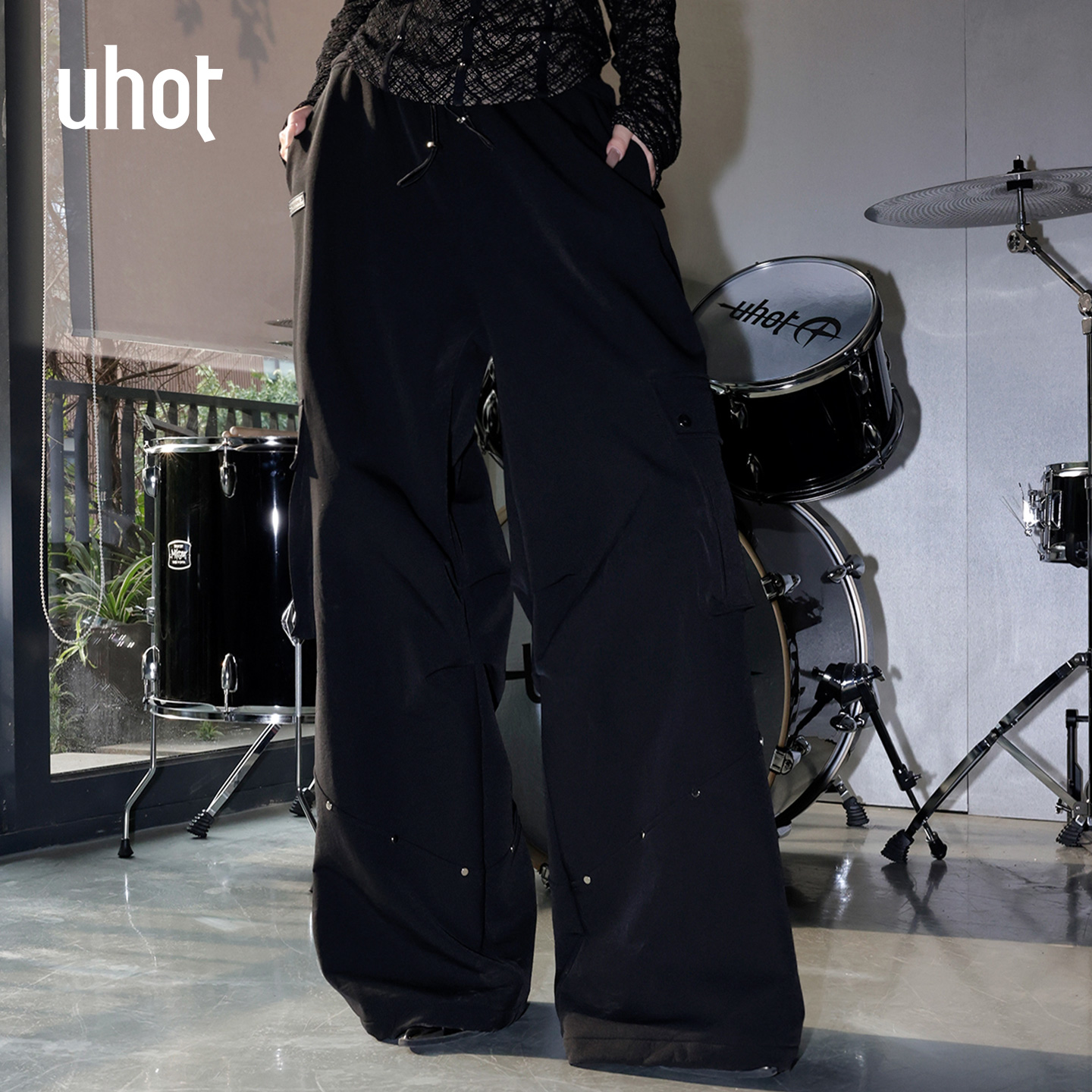 UHOT/诱货黑色机能风工装垂感阔腿裤女宽松慵懒街头感UWWW3K777M
