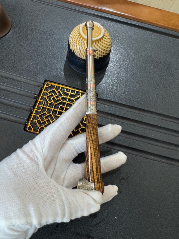 宣威小成手制烟杆乌木杠心亮花高货（17.2厘米）编号11