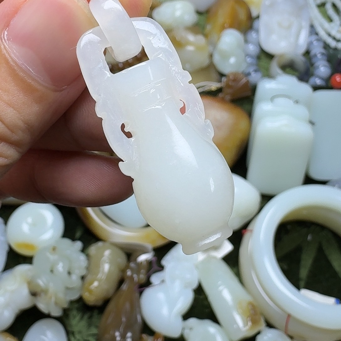 和田玉颈饰未镶嵌N****P