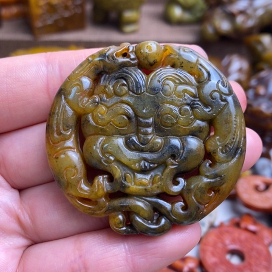 蛇纹石玉未镶嵌颈饰137