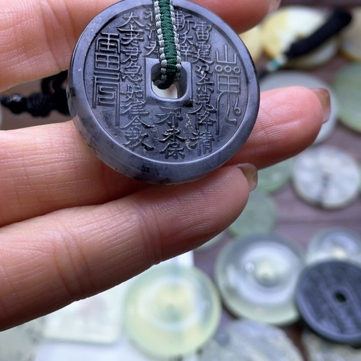 蛇纹石玉挂件未镶嵌M**H