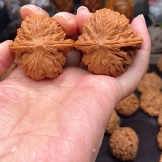 桃核吊坠磨盘狮子头