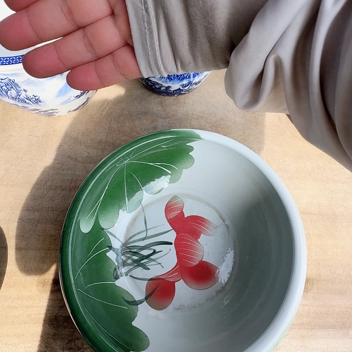 瓷片直径32，高15。。。。