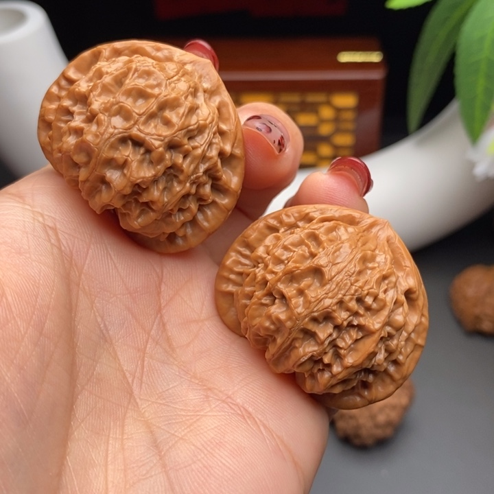 文玩核桃把件苧*Z宫灯