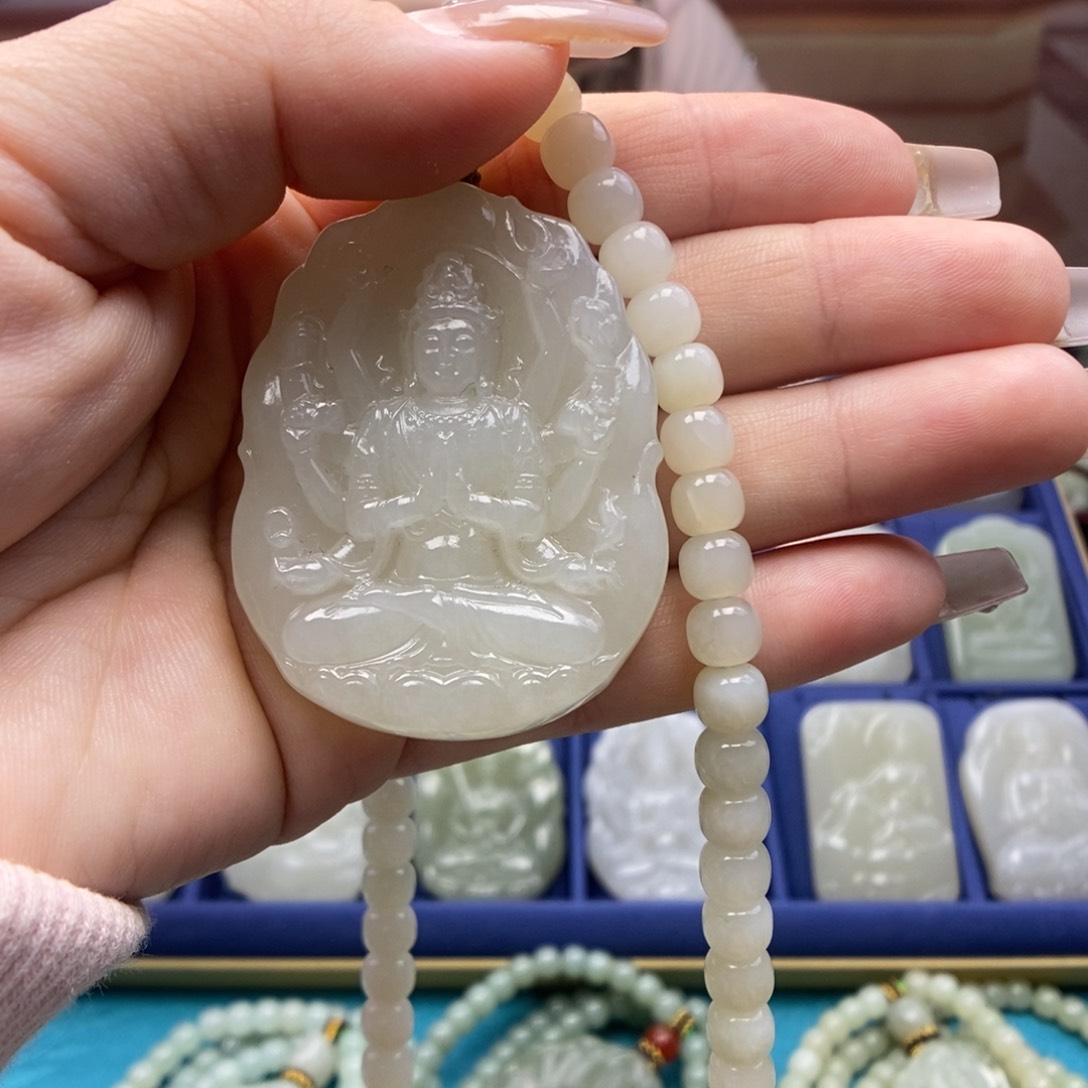 和田玉颈饰未镶嵌