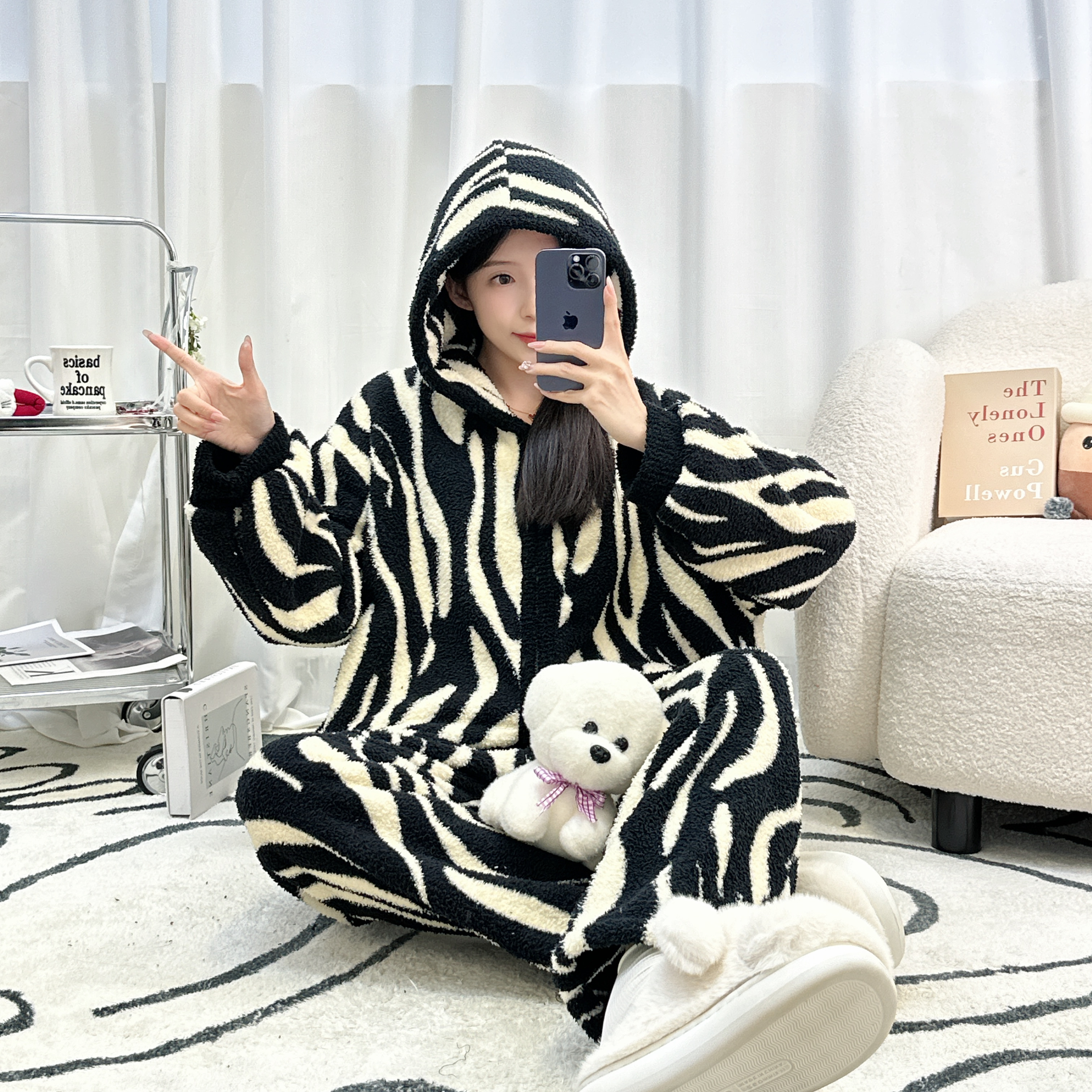 2025睡衣女秋冬季加绒加厚半边绒家居服时尚豹纹可外穿洋气