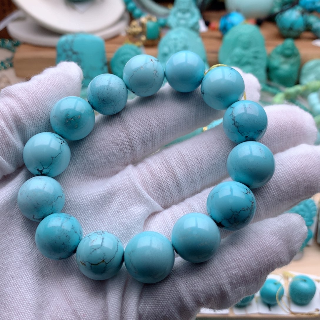 绿松石颈饰未镶嵌