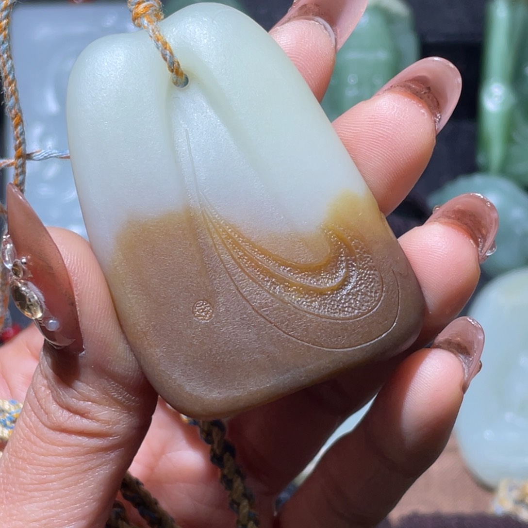 和田玉（糖玉）吊坠(不含链)未镶嵌Z*F