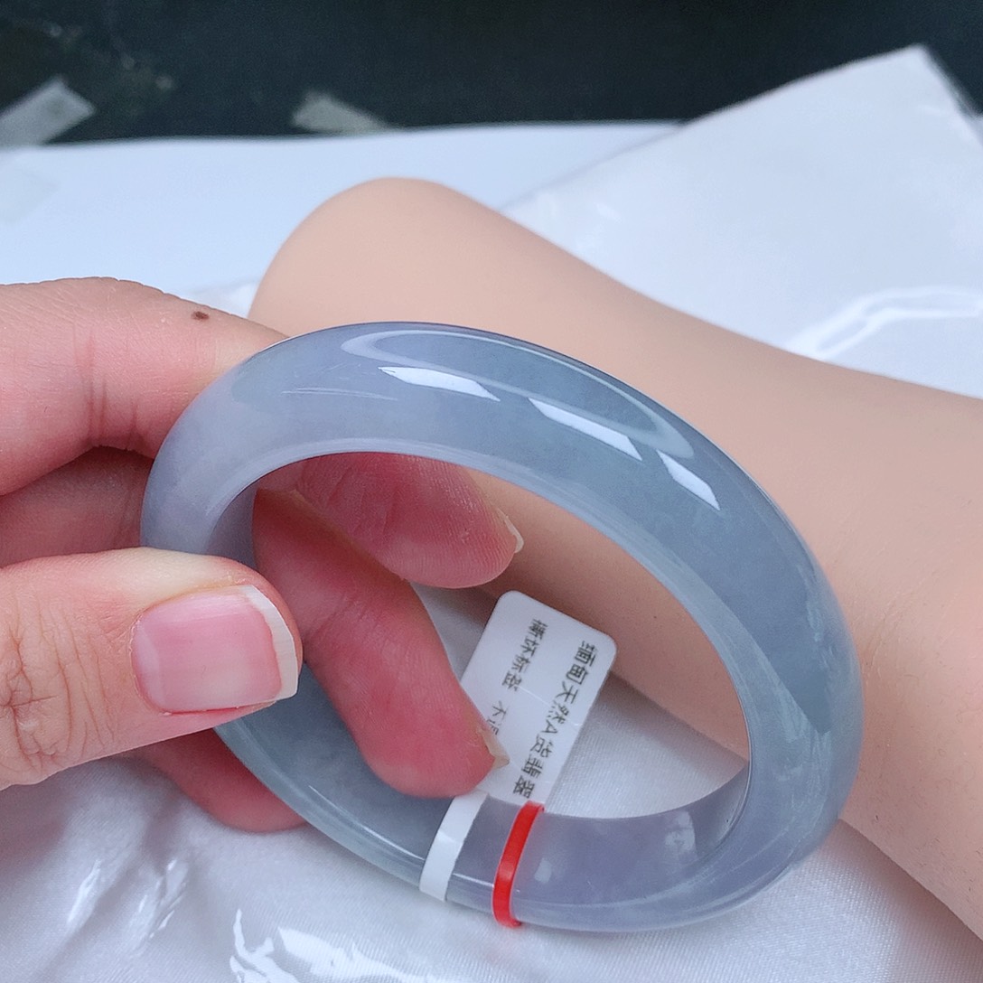 【闪购商品】翡翠手镯未镶嵌，57