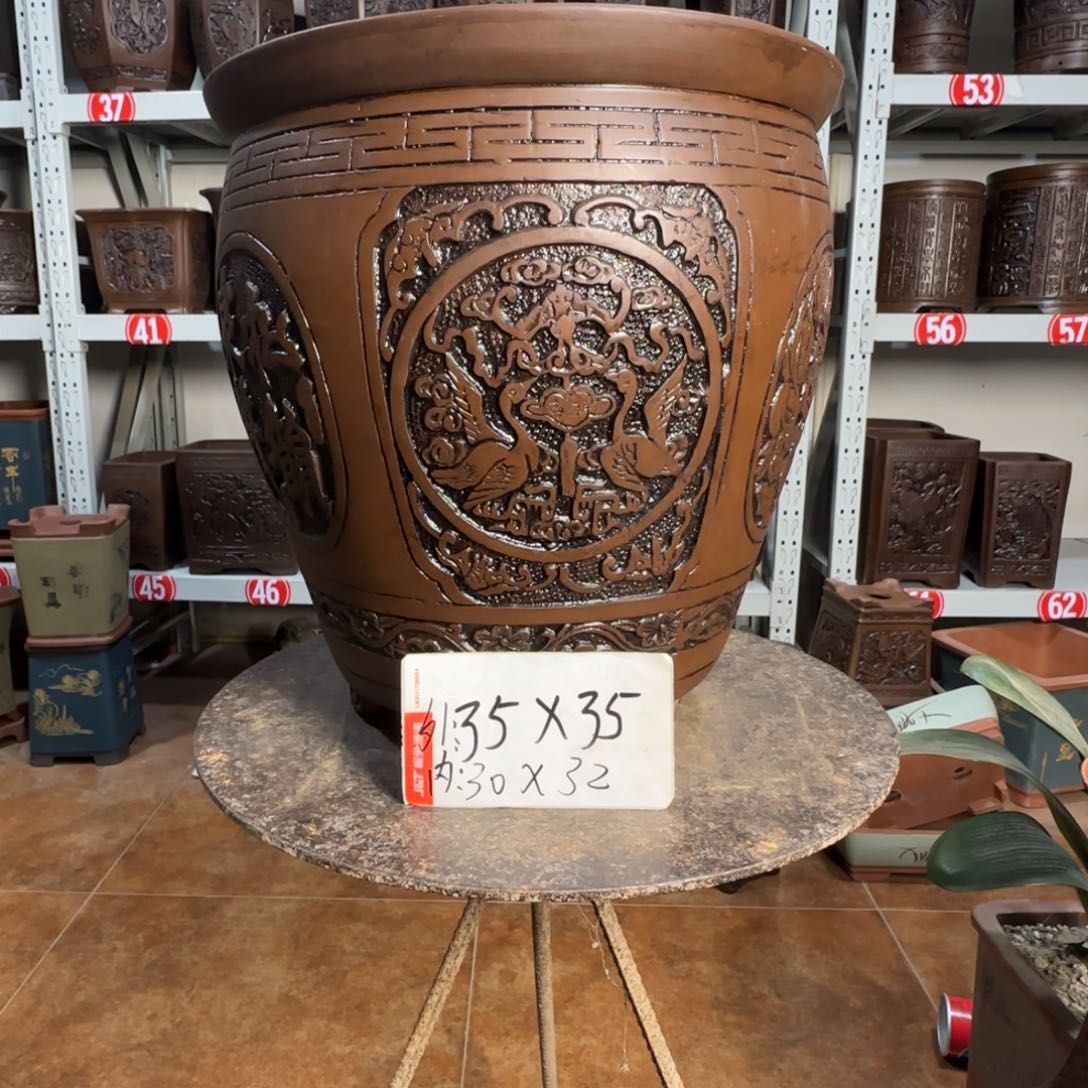 紫砂花盆，有1厘米左右尺寸差距，有色差