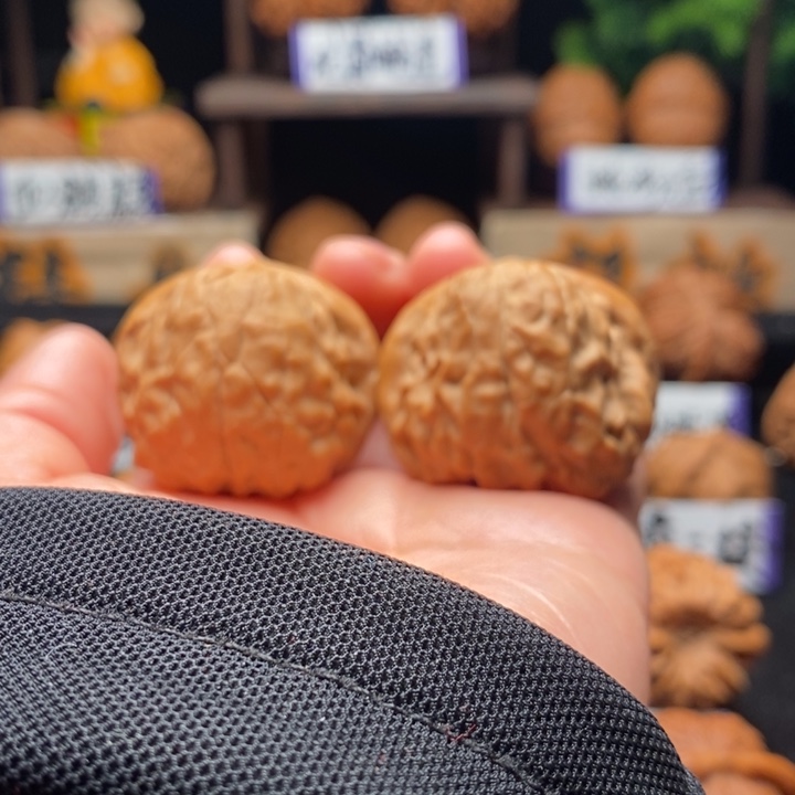 文玩核桃把件金蟾樽