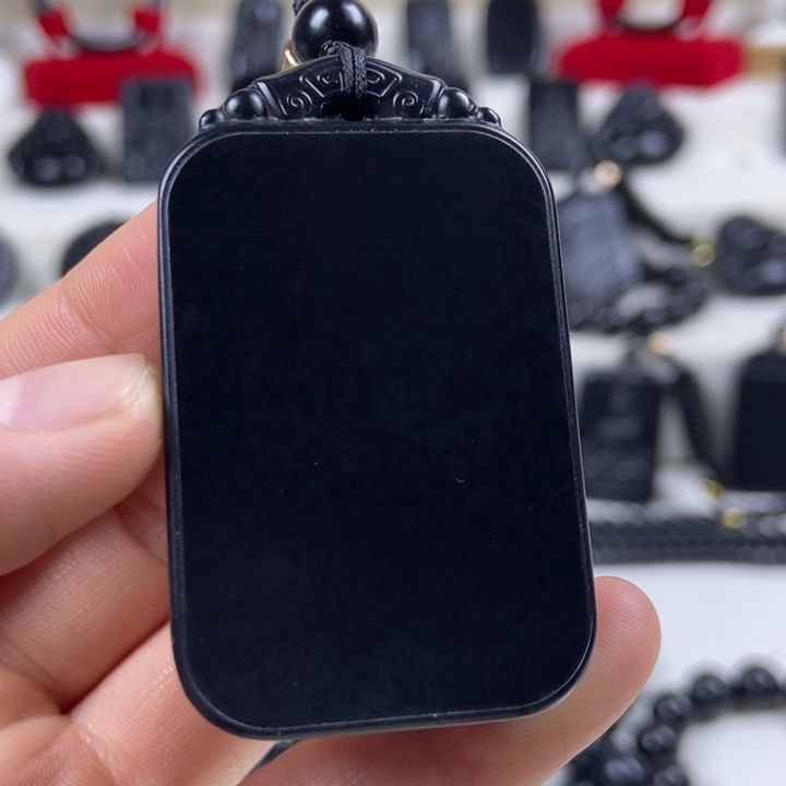 和田玉（墨玉）未镶嵌颈饰无事牌53牌