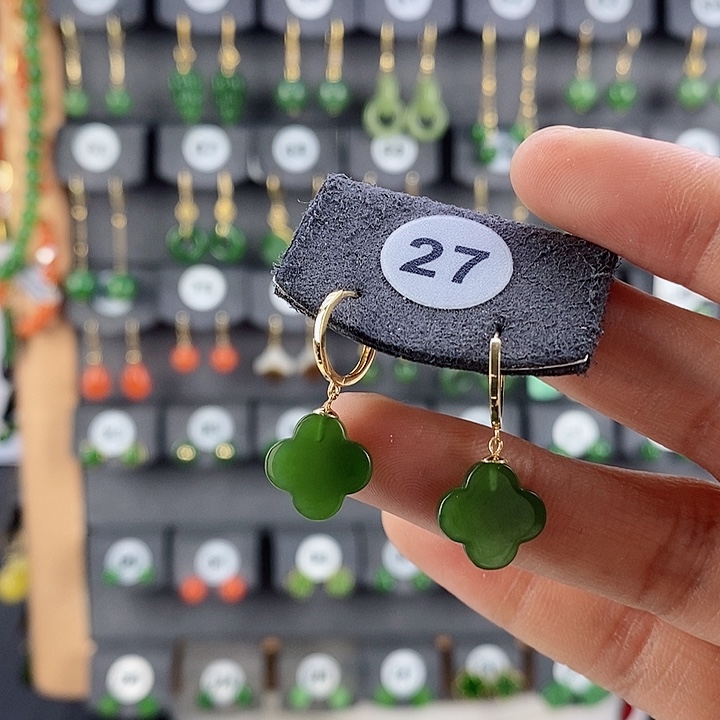 和田玉耳饰18K金镶嵌