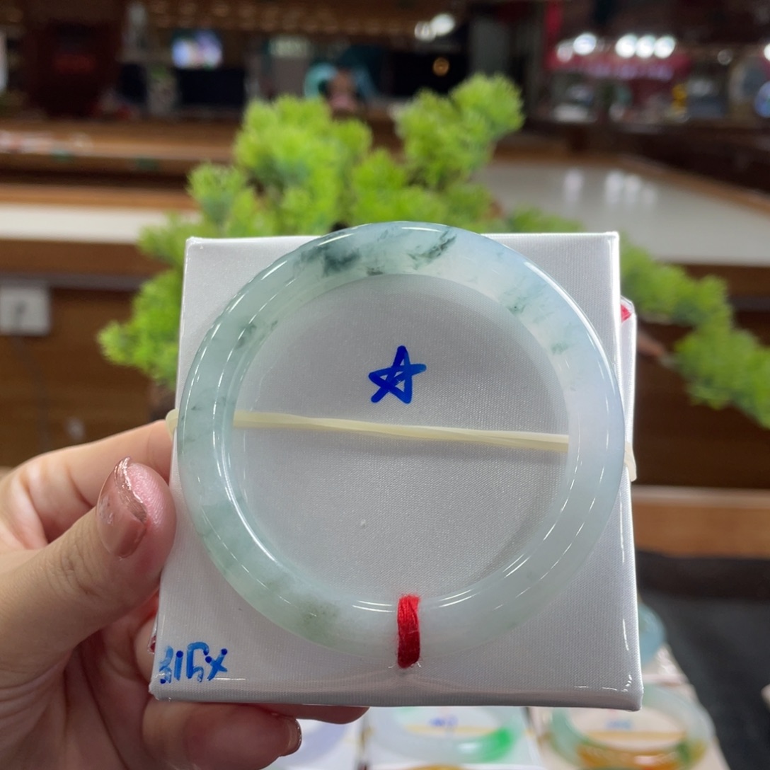 翡翠手镯未镶嵌54.5 飘花