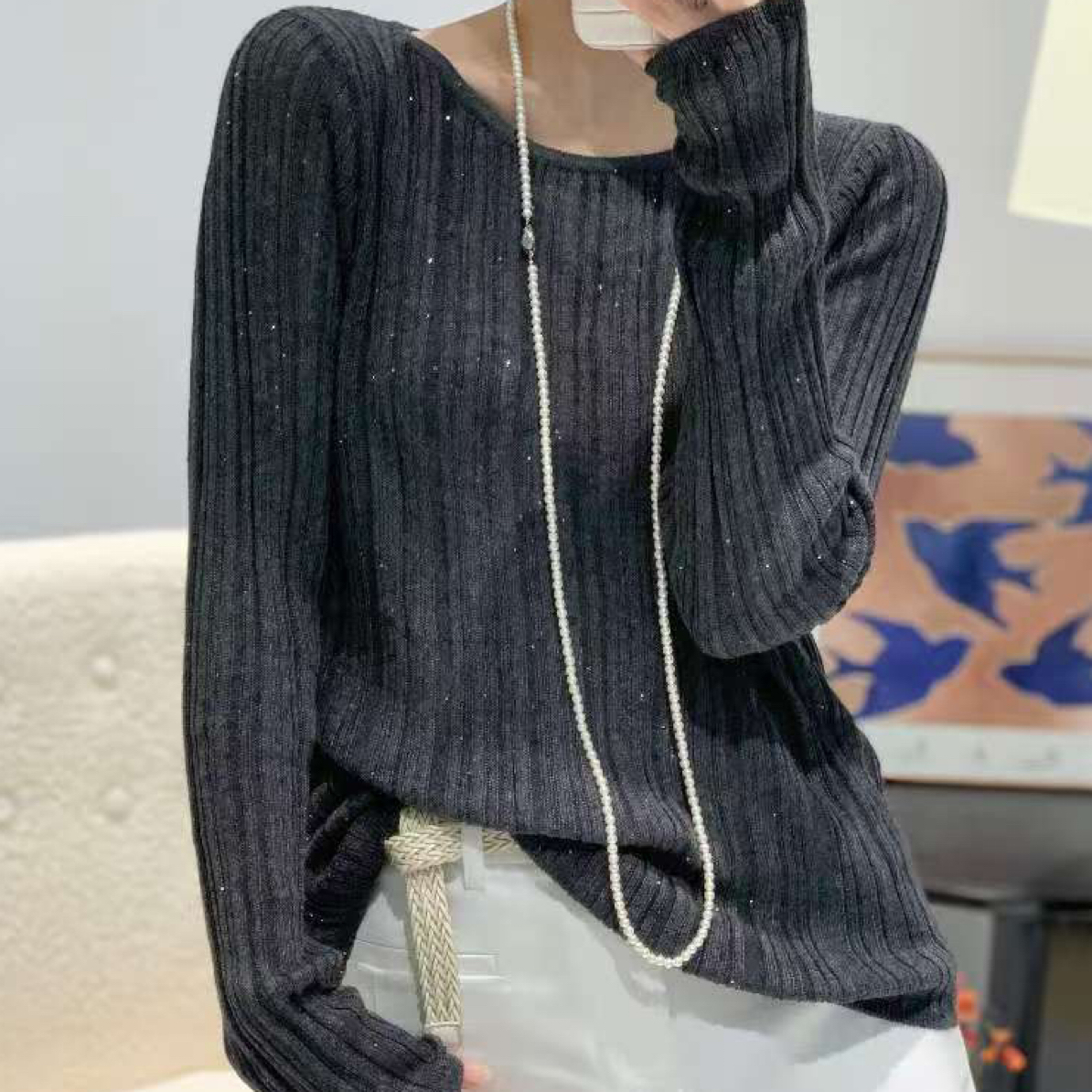 依蔓家推荐韩系时尚洋气后背小设计开衩带项链圆领针织衫