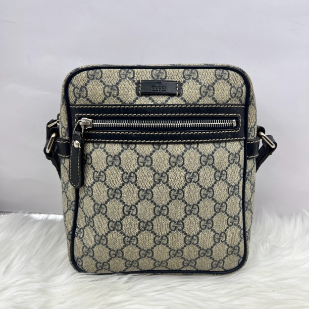 95新 GUCCI/古驰 古驰全原竖版相机包斜挎3307