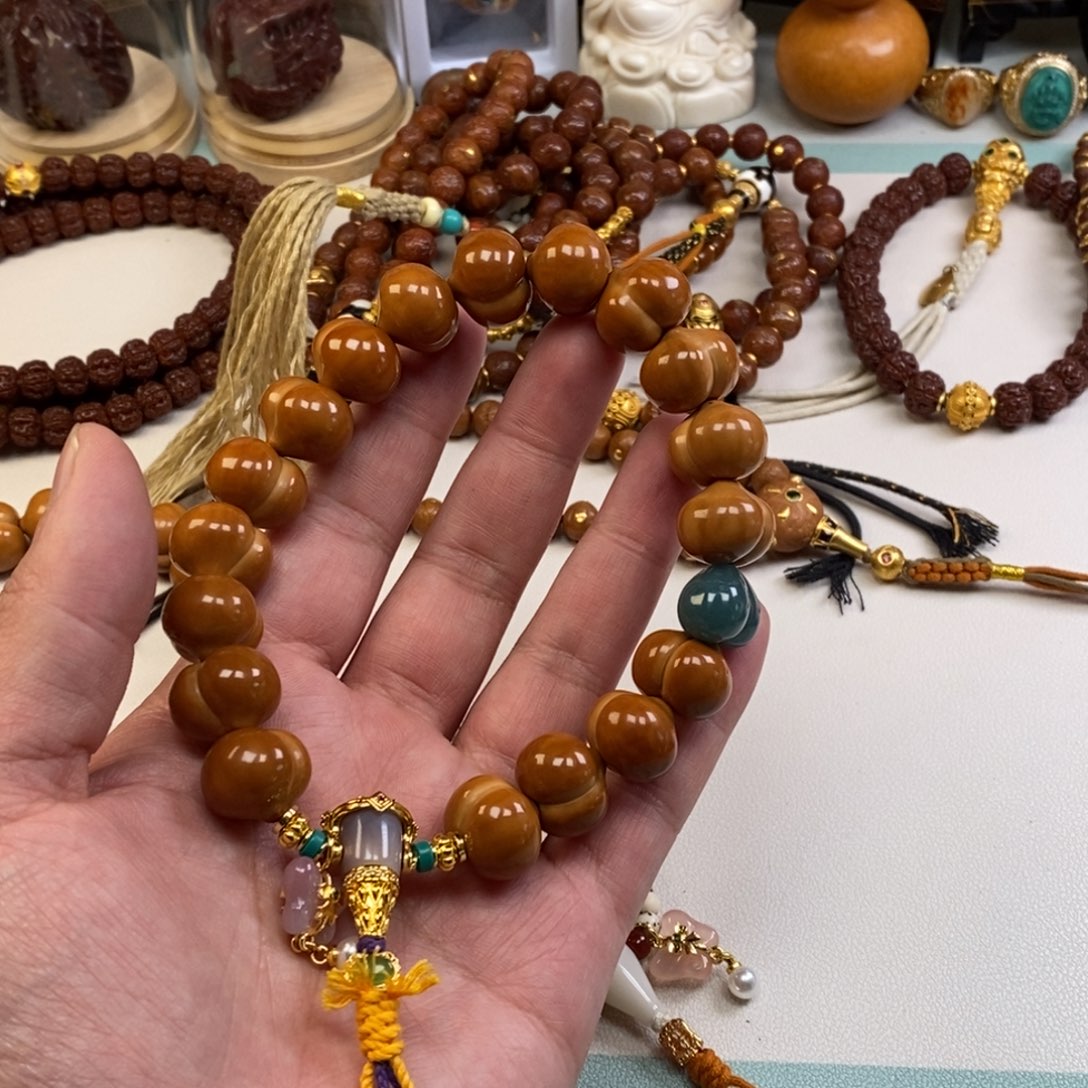 猴头核桃吊坠。。。。。。。。。。。。