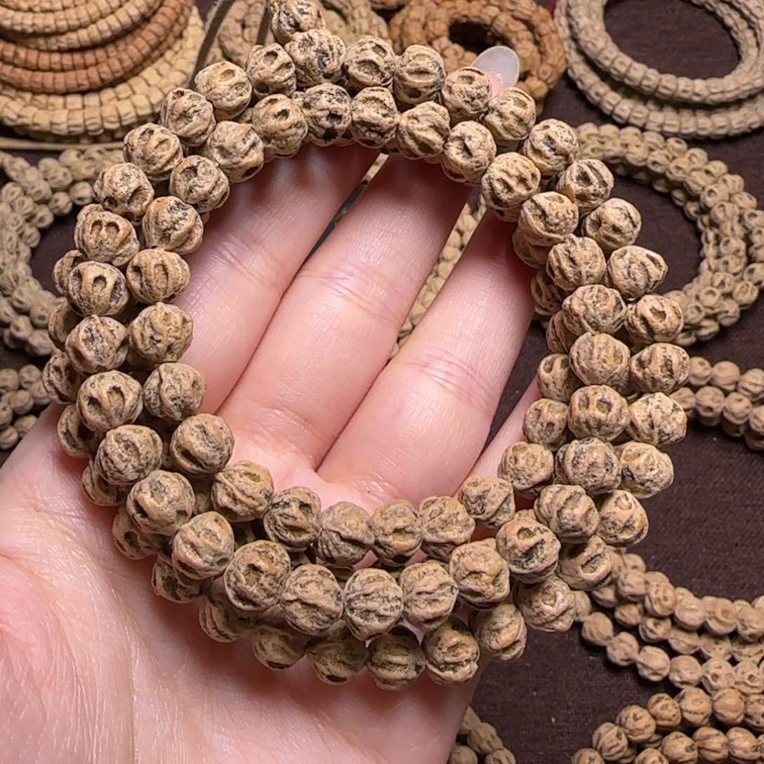 柏香籽/百香籽吊坠其****Q