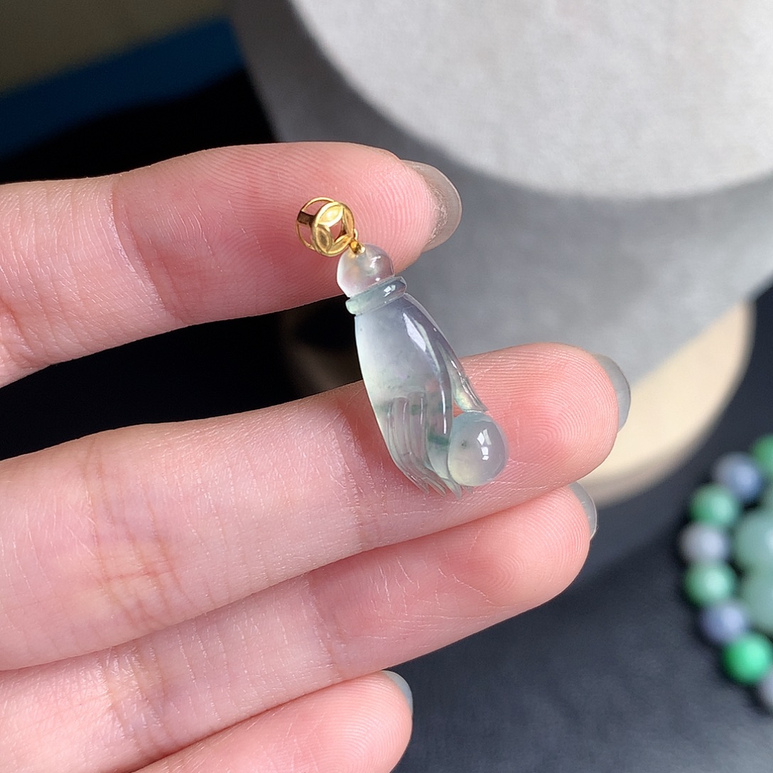 翡翠裸石18K金镶嵌缅甸天然A货翡翠冰种掌上明珠