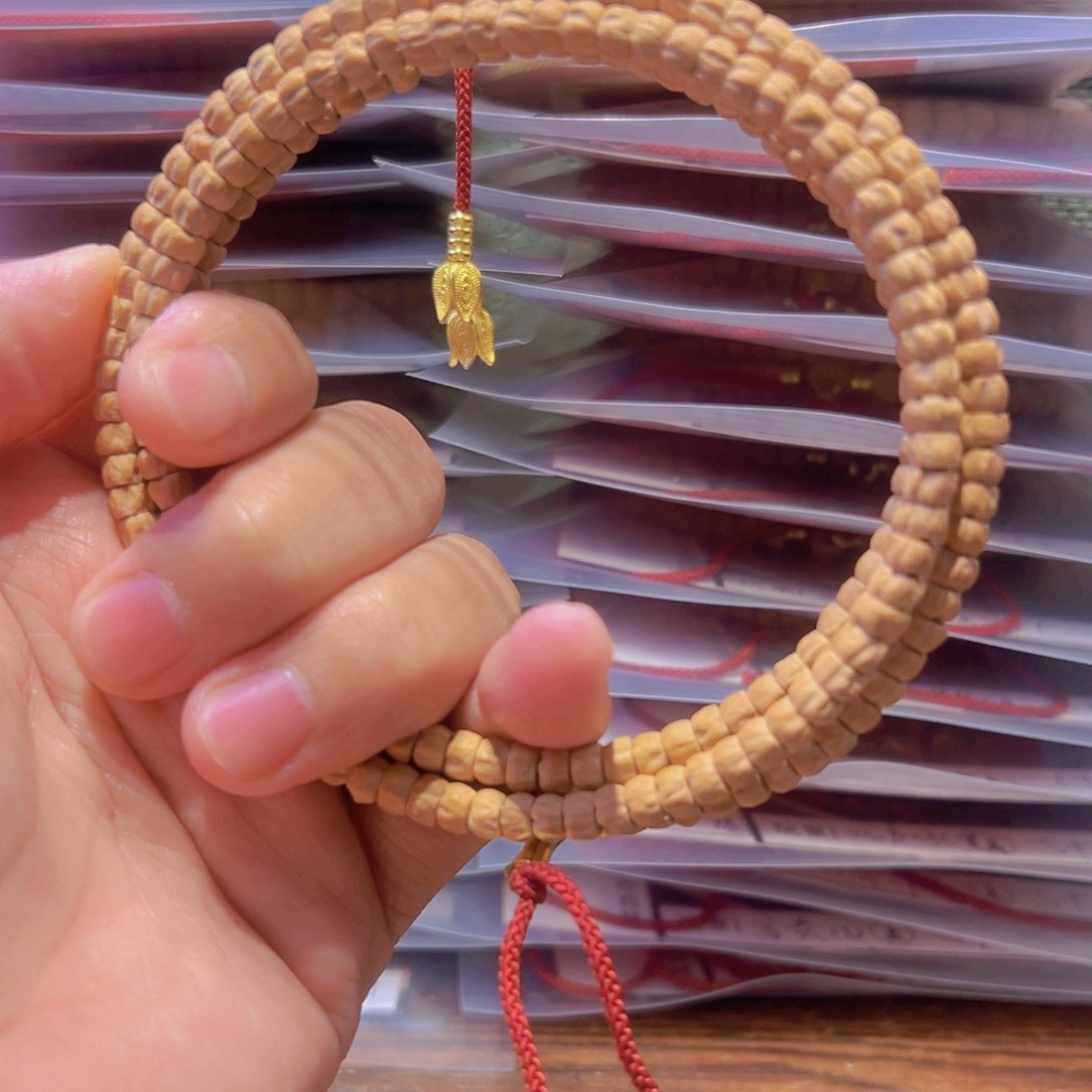 柏香籽/百香籽吊坠?