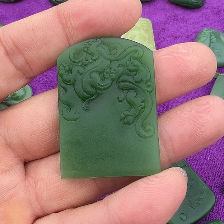 和田玉（碧玉）未镶嵌手镯