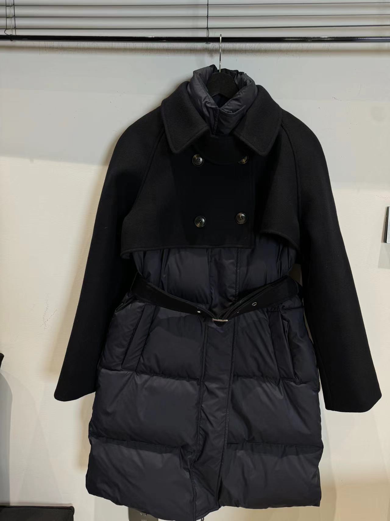 （李老板）冬季必备假两件显瘦大牌长款羽绒服