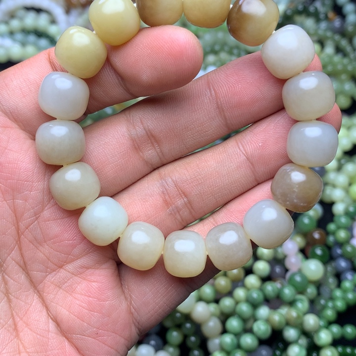 和田玉未镶嵌手串俄料福利款 小小包容介意勿拍