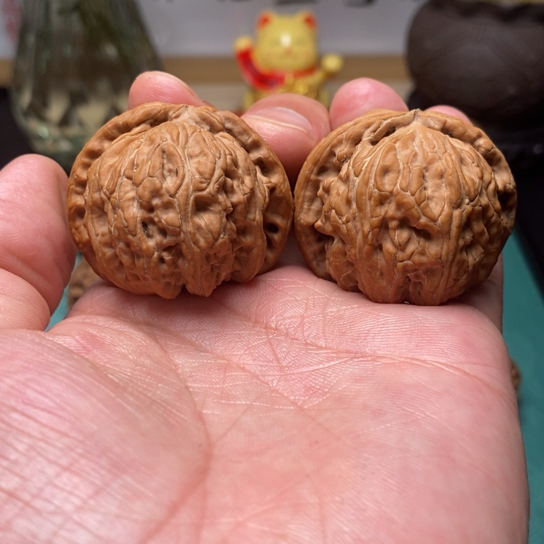 文玩核桃把件全品白狮子球白41.5