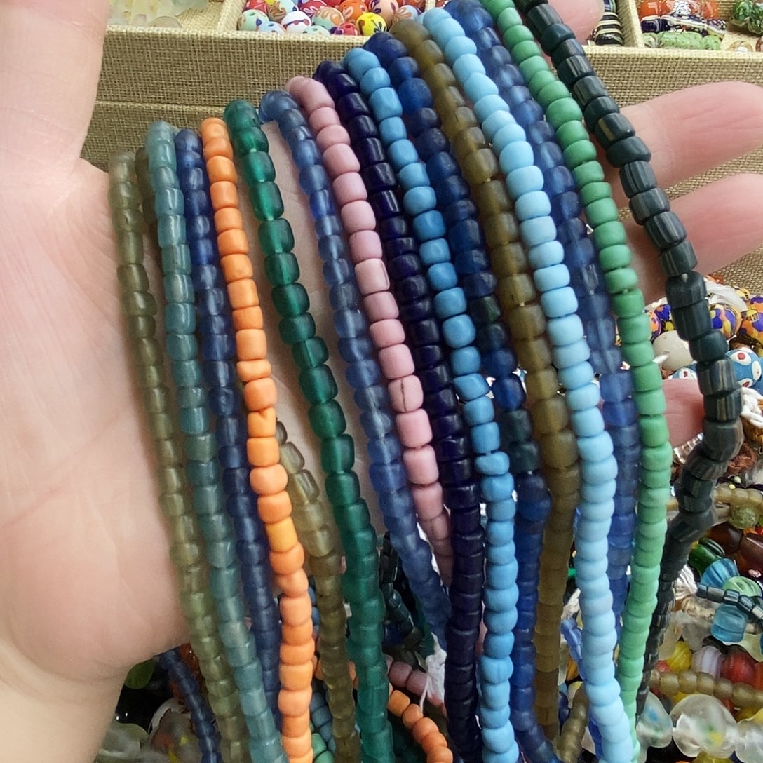 琉璃颈饰楼兰一条价格，喊我选