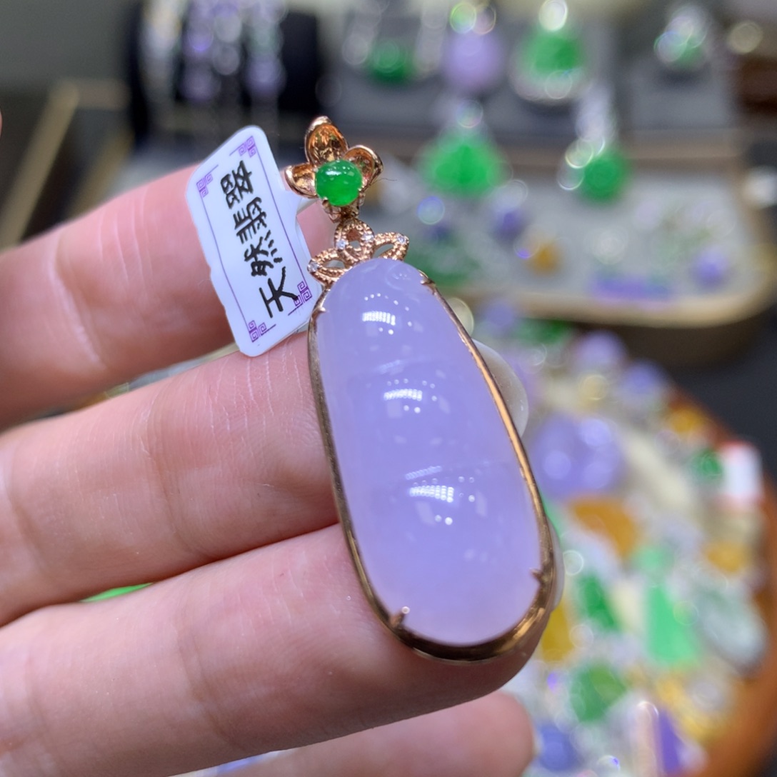 翡翠颈饰18K金镶嵌翡翠吊坠项链