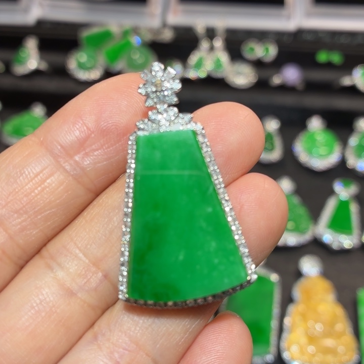 翡翠18K金镶嵌吊坠(不含链)翡翠