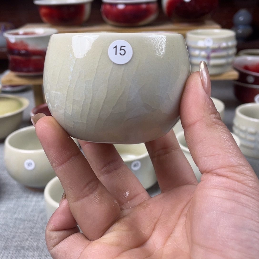 瓷片纯手工制作…………