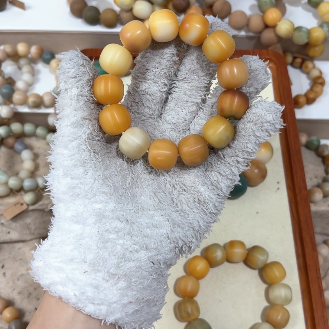 菩提根/象牙果吊坠小****?瑕疵 27卡18桶珠