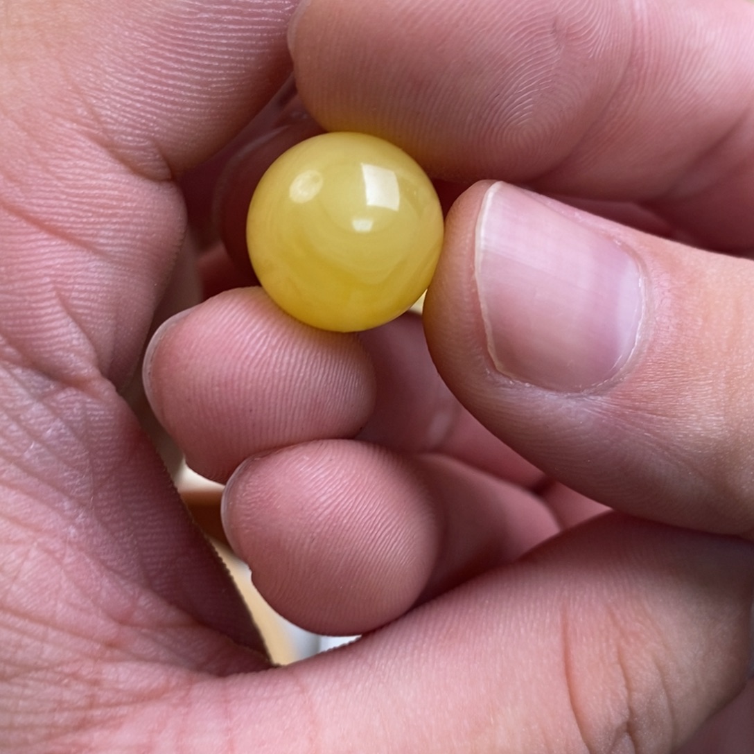 y***y蜜蜡未镶嵌裸石配饰