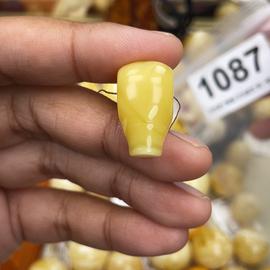 蜜蜡未镶嵌珠宝奇石13.3