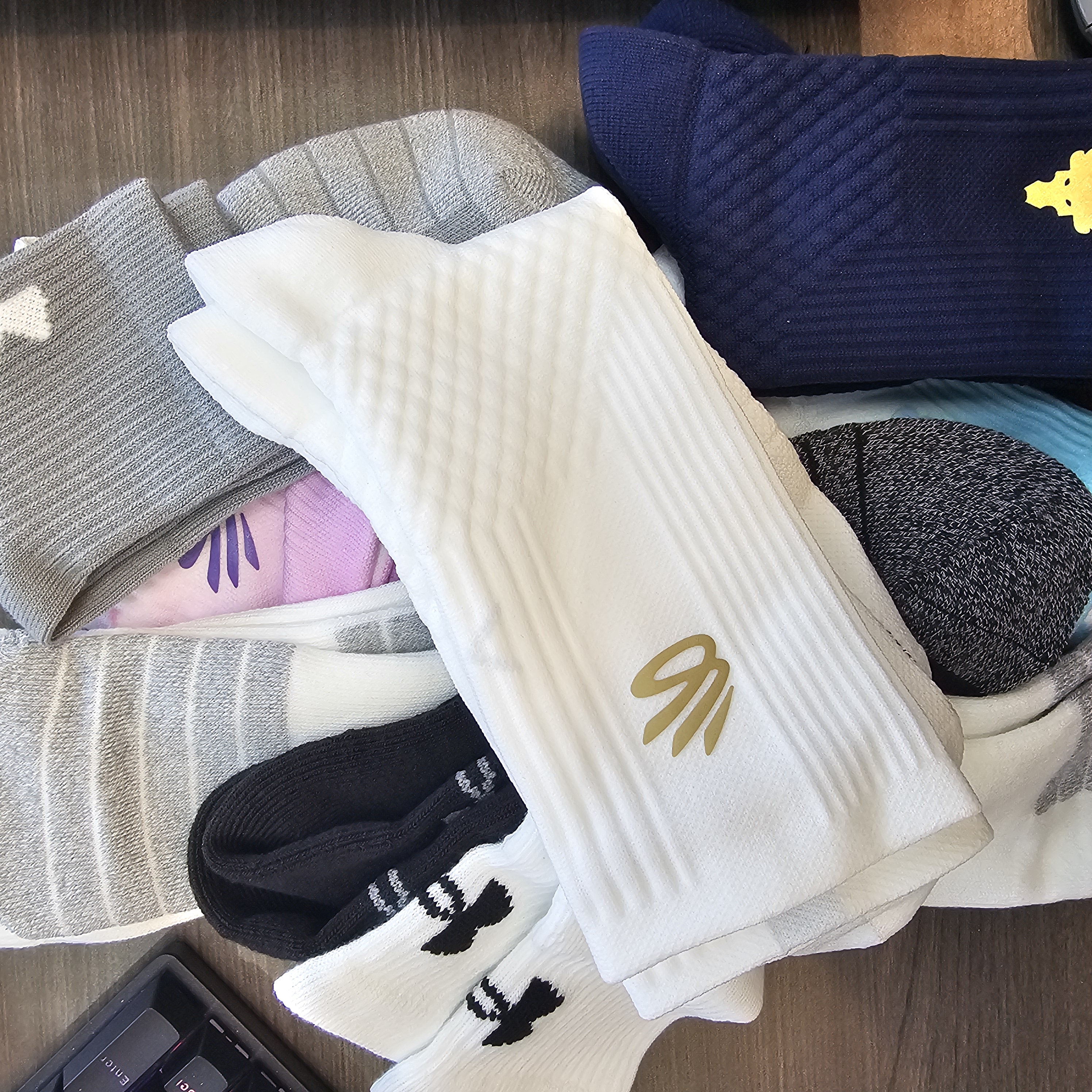 安德玛正品袜（单双）随机款式