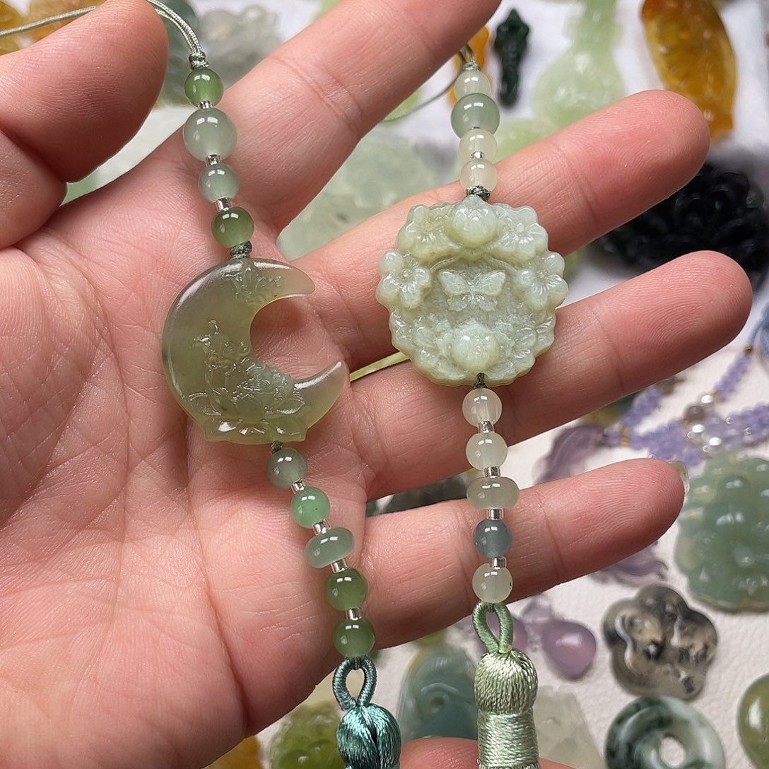 蛇纹石玉未镶嵌颈饰