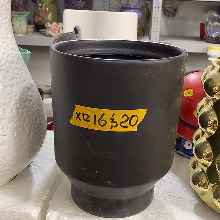 陶瓷花盆有孔 瑕疵介意勿拍