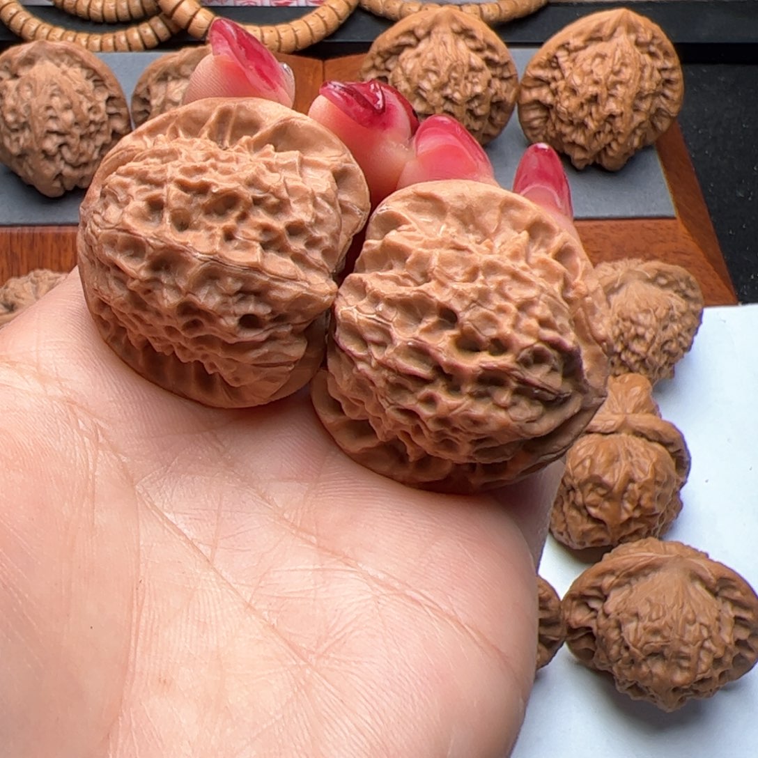 文玩核桃把件鱼鳞纹35