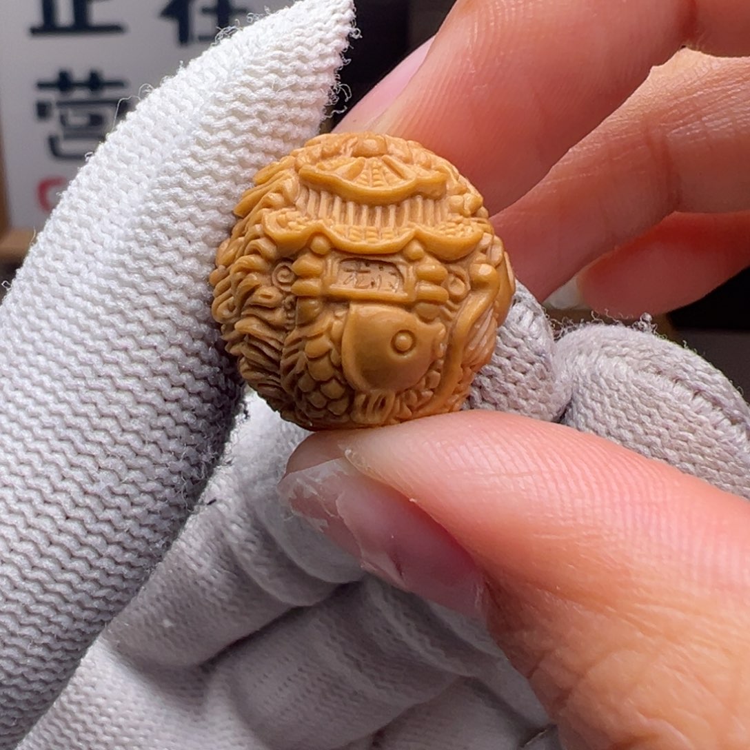 文玩核桃把件精修款鲤鱼跃龙门18左右尺寸全品有正常封口线