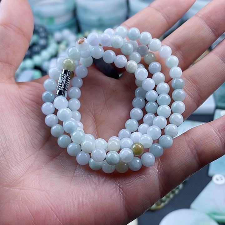 翡翠挂件未镶嵌翡翠