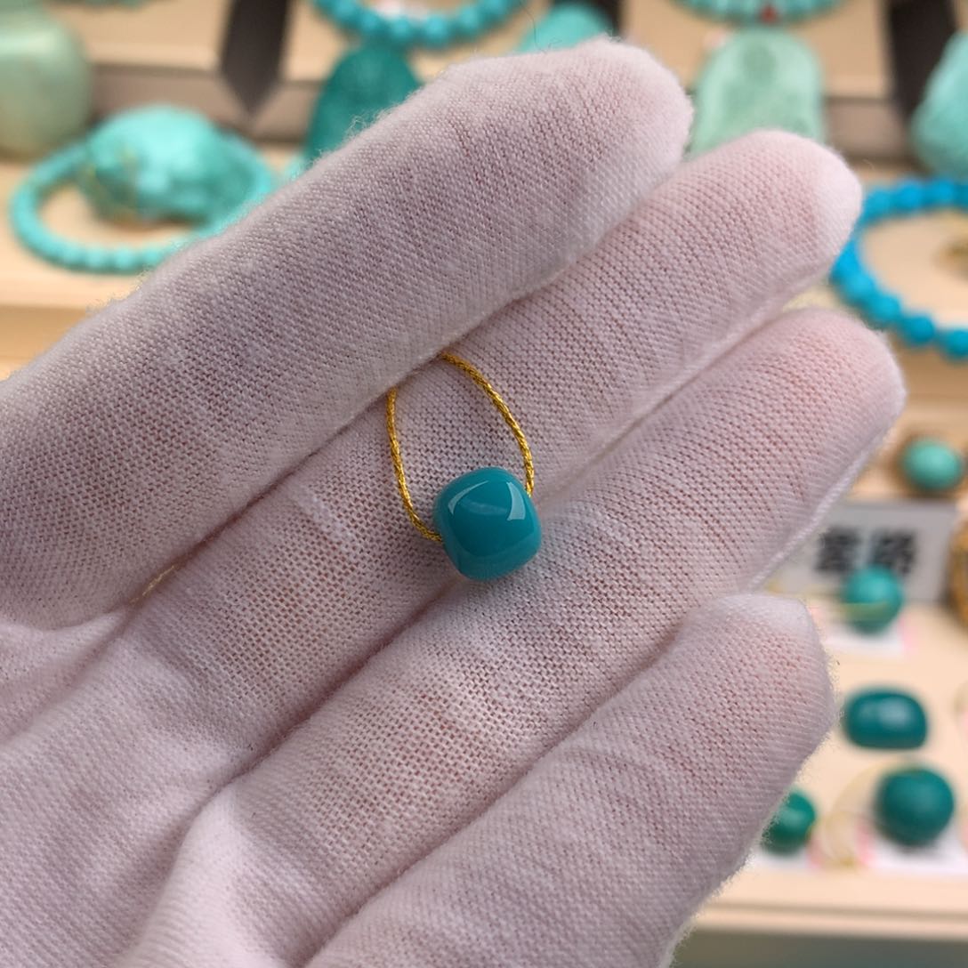 绿松石珠宝奇石未镶嵌8.6*7.6mm